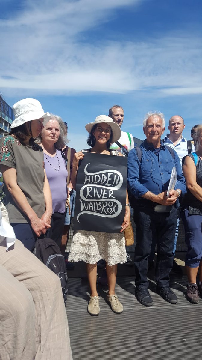 AlisonJArcher's tweet photo. Thinking about #walking #HiddenRivers, or any #walk. Begin with a group of strangers, walk #talk #learn #see #experience #discuss #discover and end with a group of #friends whilst #exploring your #city. #Wellbeing #riversconnect @LondonNPC @Thames21 @Ramblers_London https://t.co/JQ3KRXAAwd