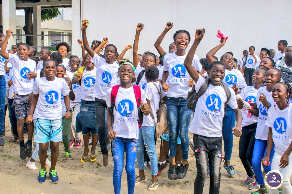 blackosiris242's tweet photo. Comment ne pas être fier et appartenir à ce rassemblement d'énergie pour le progrès social... merci à tous du fond du coeur, @yalicongo and #Butterfly 🦋 pour le volontariat, 💪🏾👍🏾🙏🏾 Clean up our beach. #LeadAndTransform #ChezMoiauCongo #PointeNoire https://t.co/9eUZkX1HdQ