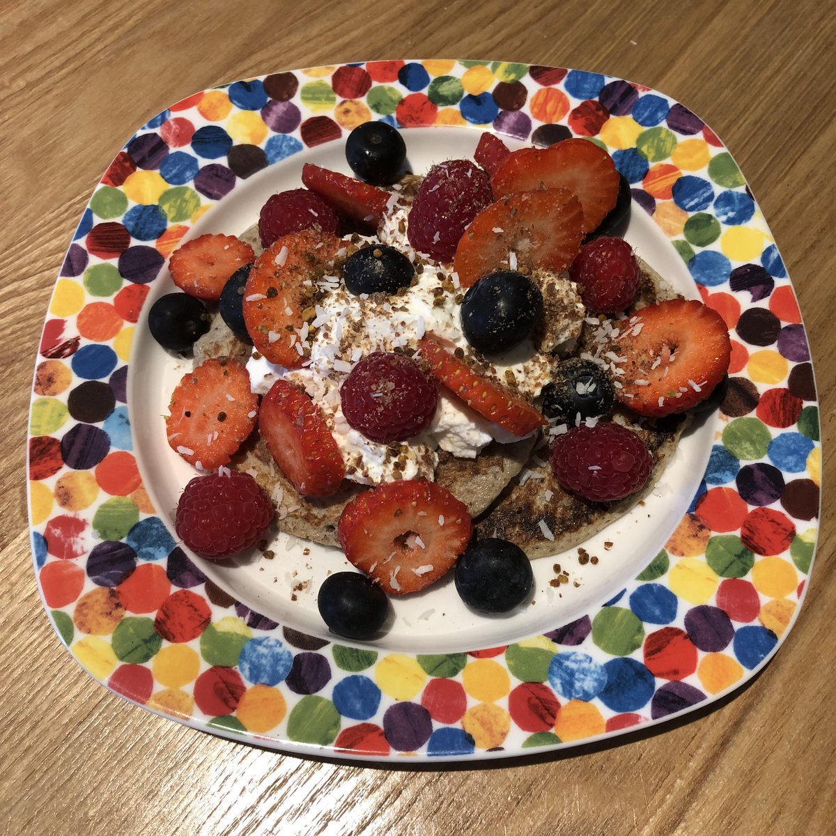 Lady_Lilli's tweet photo. I love a healthy treat - banana pancakes are one of my favourites! Find the recipe and many more @placebodiet #HealthyEating #treatyourself #PlaceboDiet https://t.co/k2sn0QWm90