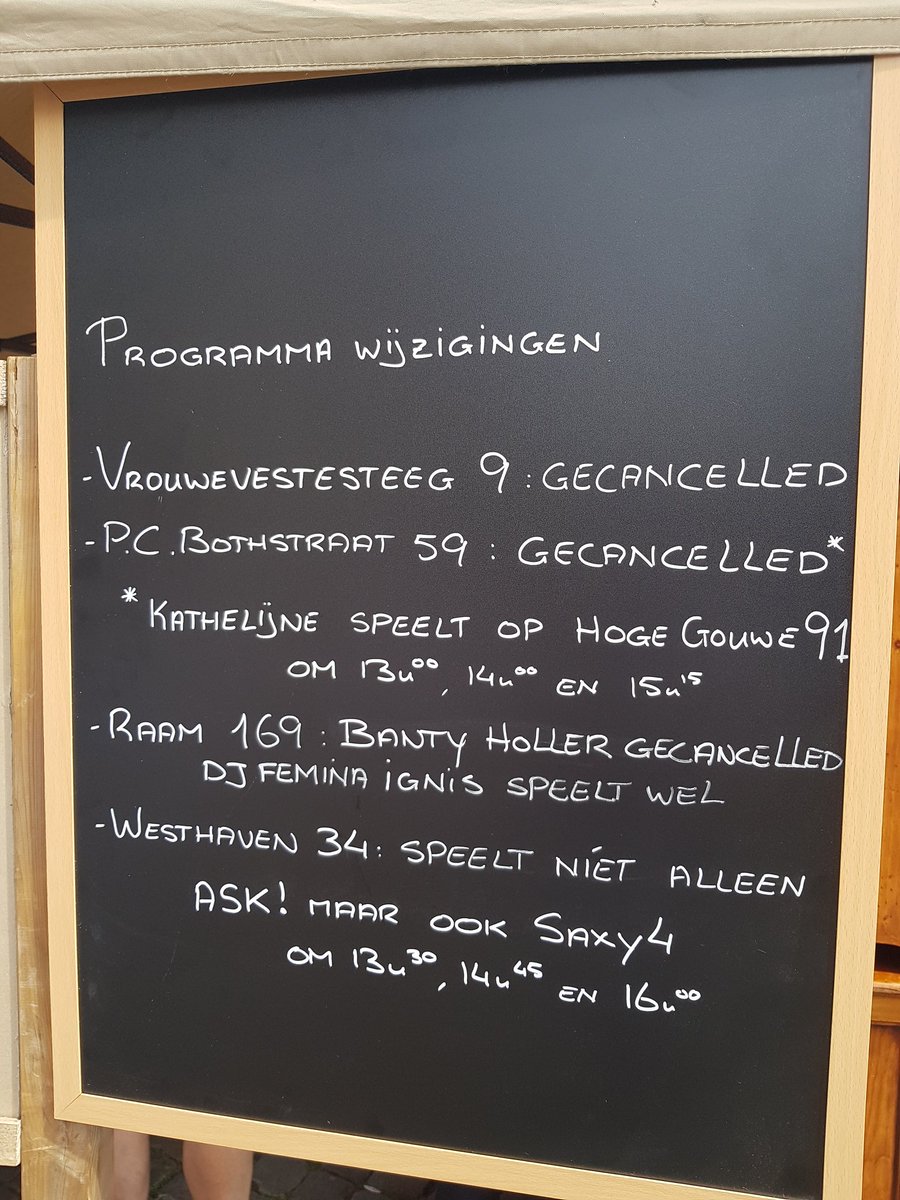 HKvdSGouda's tweet photo. Voor we beginnen  met #hvds de laatste (en enige) wijzigingen op het papieren programma boekje! https://t.co/oEht4Q3YnE