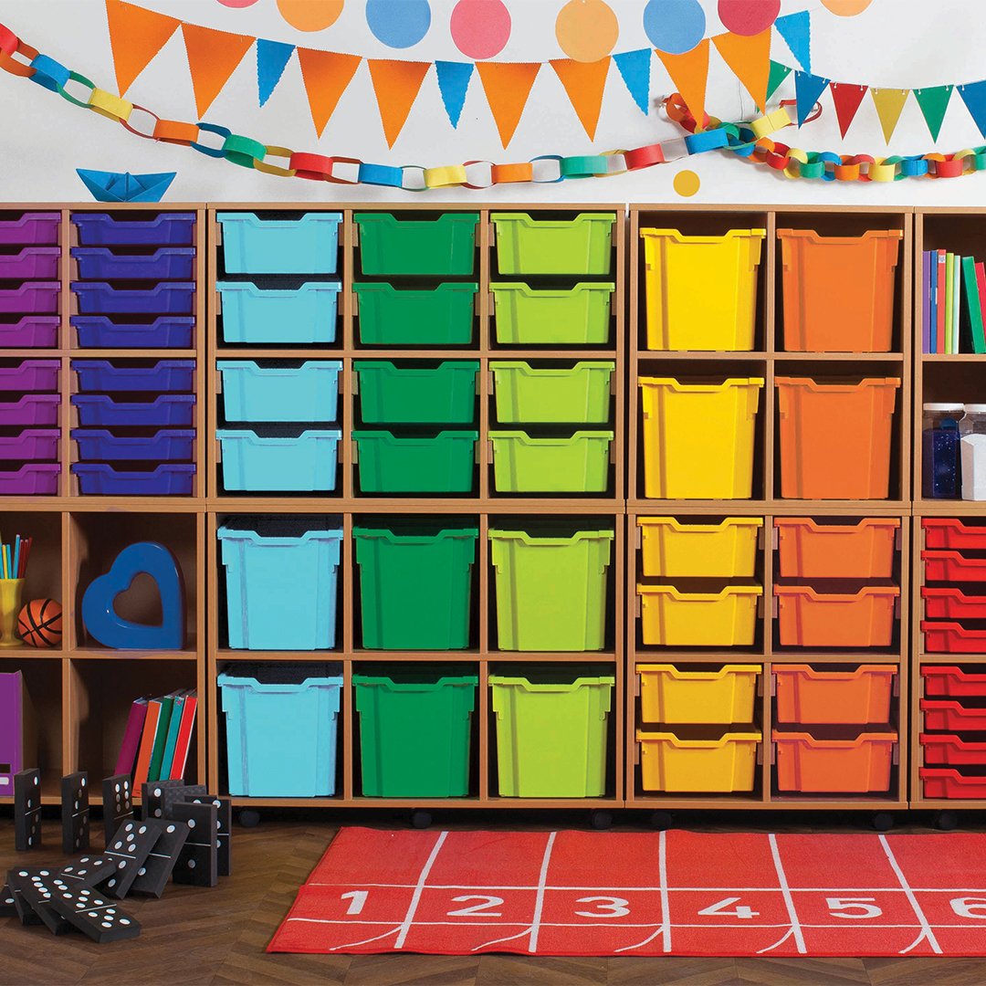 monarch_uk's tweet photo. Happy Pride month everyone. At #Monarch_uk we proudly support the unique and creative. No matter the life-path, no one should have to worry about being judged for just being themselves. Be colourful!

#rainbow #pride #LGBTQ #colourful https://t.co/q6BySDJMJV