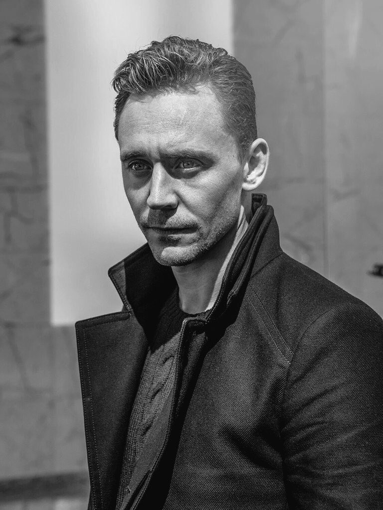 binestom's tweet image. He doesn’t need color.
#BlackAndWhiteArt 
#ThemeFreeWeekend
@HiddlestonSpam