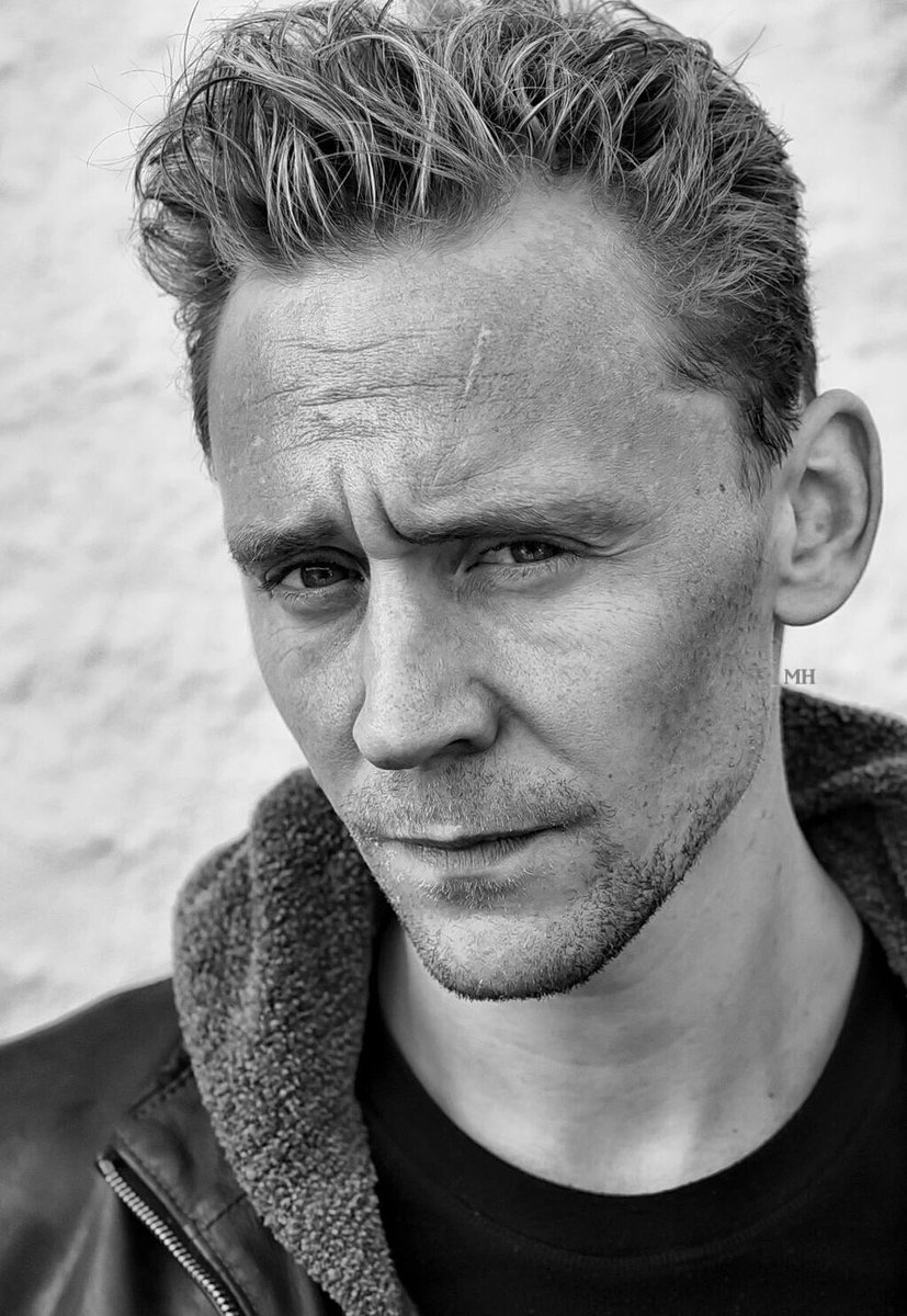 binestom's tweet image. He doesn’t need color.
#BlackAndWhiteArt 
#ThemeFreeWeekend
@HiddlestonSpam