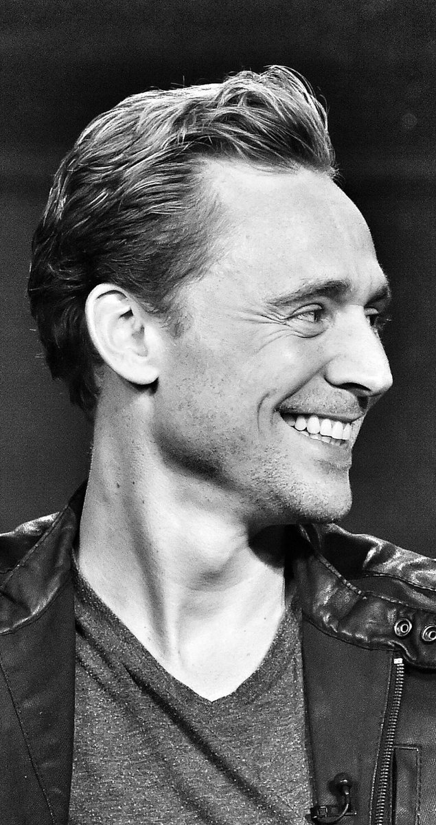 binestom's tweet image. He doesn’t need color.
#BlackAndWhiteArt 
#ThemeFreeWeekend
@HiddlestonSpam