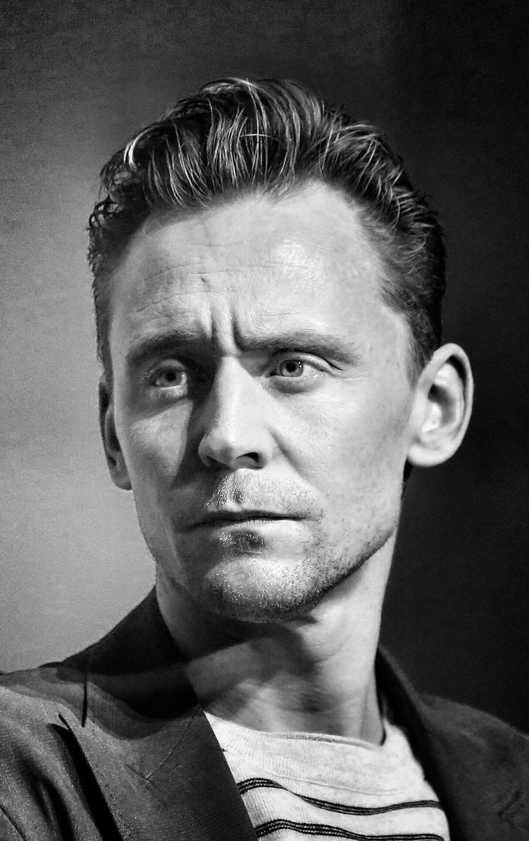 binestom's tweet image. He doesn’t need color.
#BlackAndWhiteArt 
#ThemeFreeWeekend
@HiddlestonSpam
