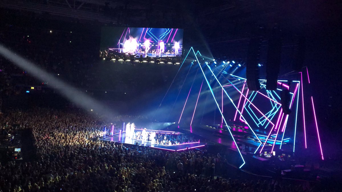 solcin75's tweet photo. Loved the @backstreetboys show Oslo June 1st . My 19th Bsb concert . #bsbnor #dnaworldtour2019 π³π΄ https://t.co/zRsAvMIUO4