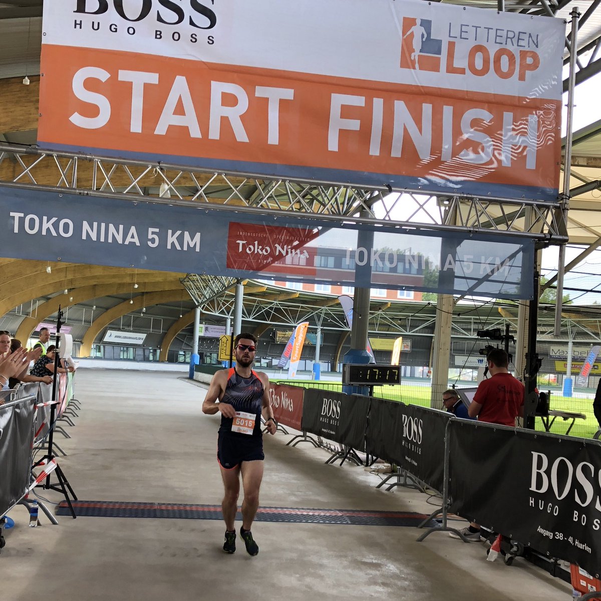 BAM! Ook de winnaars van de 5 km zijn binnen! Van harte gefeliciteerd Jay Sauer 1, Joey Hendriks 2, en Matthijs Wiggers 3 Klasse 💪🏻🏆🏃‍♂️🏃🏼‍♀️🎈