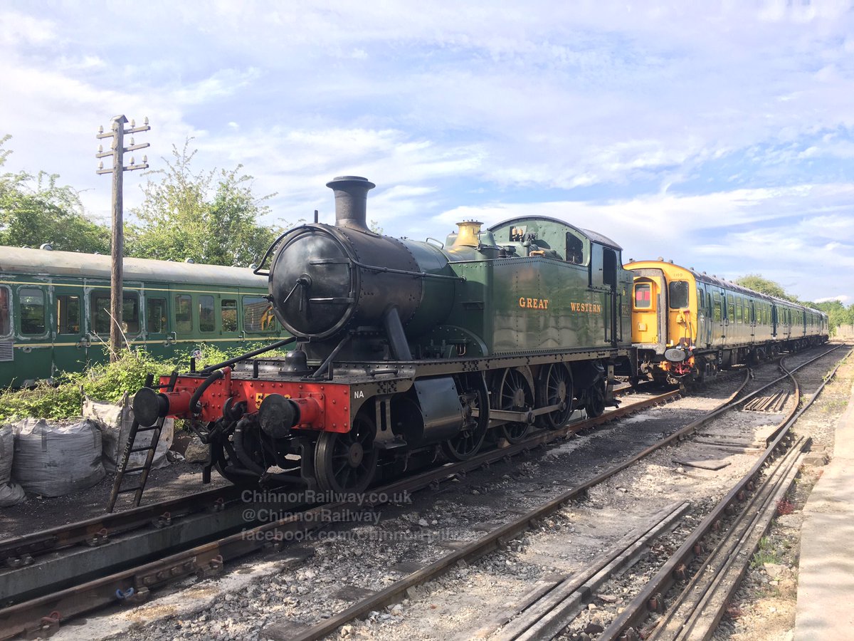 ChinnorRailway's tweet photo. Steam returns to Chinnor today as #GWR 5526 hauls our 1100 1335 1500 and 1630 services to Princes Risborough #PRP4
Seen here yesterday being prepared for service with a warming fire, with @Linda_1198 in the background. https://t.co/6QFFHpdWd3