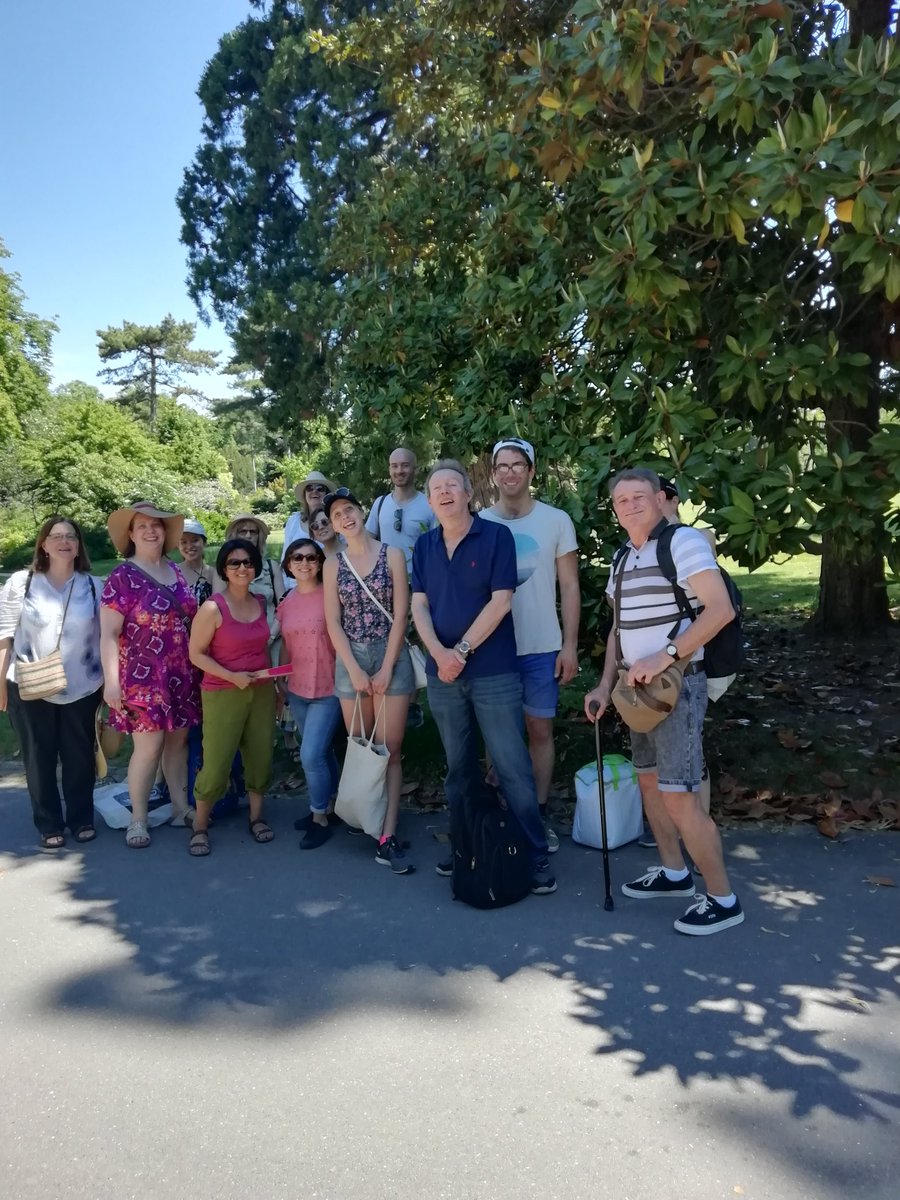 Merch_of_Venice's tweet photo. "We few, we happy few"...Oops, wrong play. 
@towertheatre gather at @JardinShakespe1 to set up for #joyeusescommeres https://t.co/OaxWOYThaT