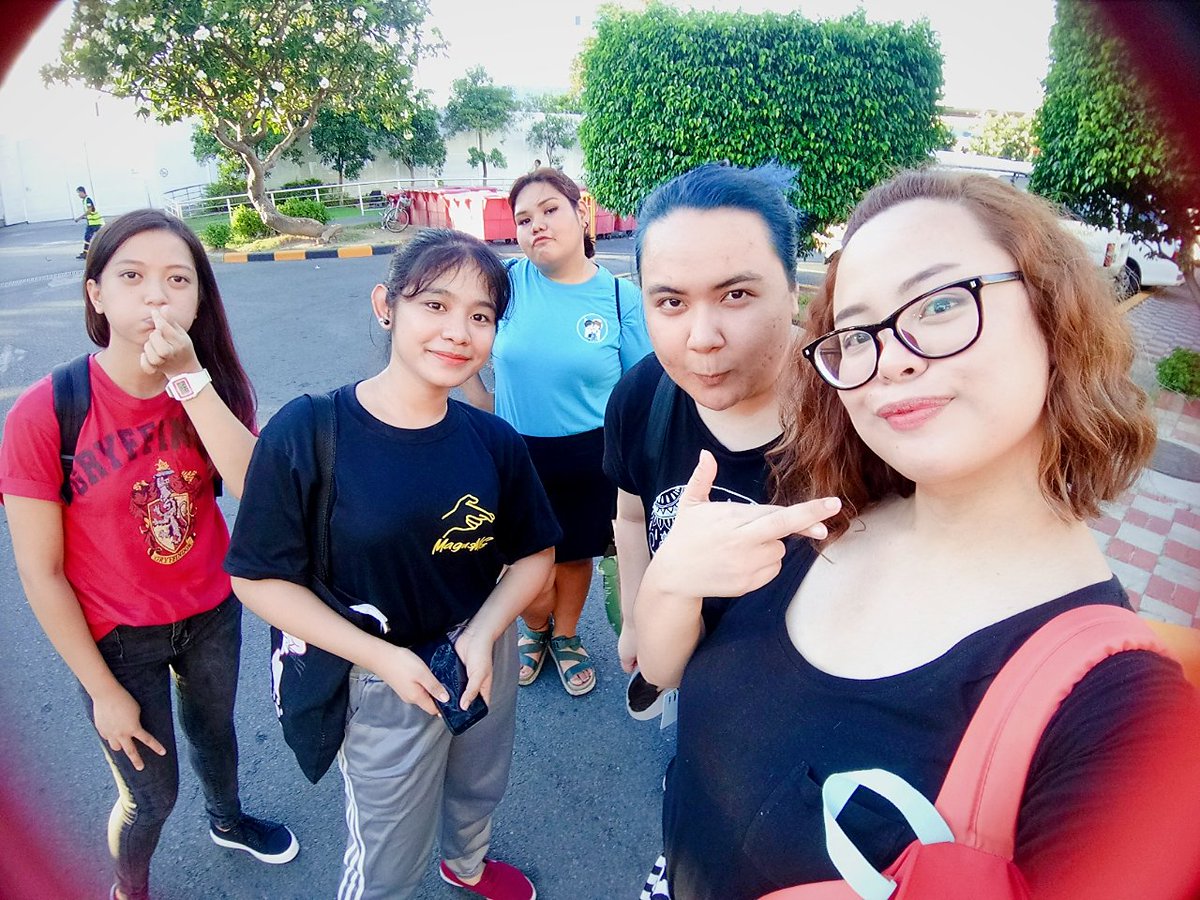 akaiito1125's tweet photo. Black and Yellow girls ๐ค๐
#MahanginSaLabas #MGPH #SpreadTheLoveForMarkGun https://t.co/5haTJC924v