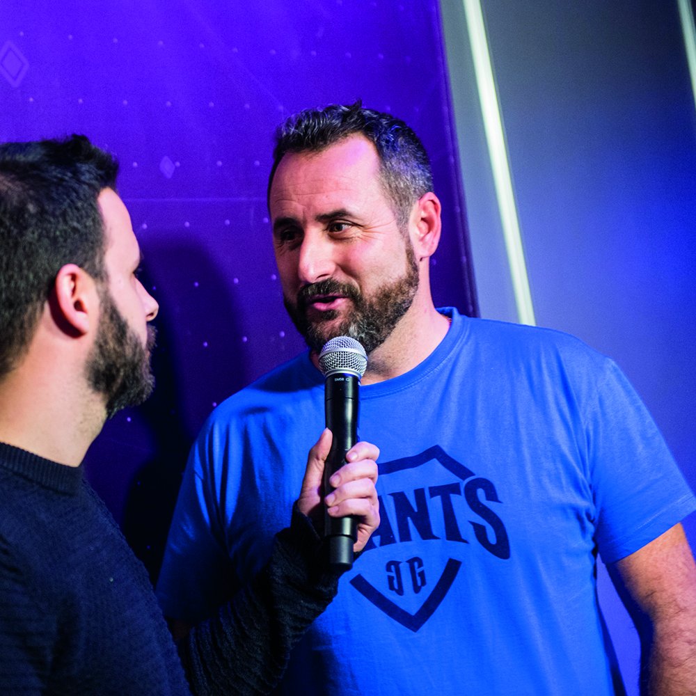 Hoy cumple años nuestro papi, mi presi, el jefaso 😌

Gracias por todo lo que haces, gracias por dejarnos soñar contigo y formar parte de todo esto.

¡Feliz cumpleaños <a href="/JoseGiants/">JoseGiants</a>!

#WeAreGiants #VodafoneGiants