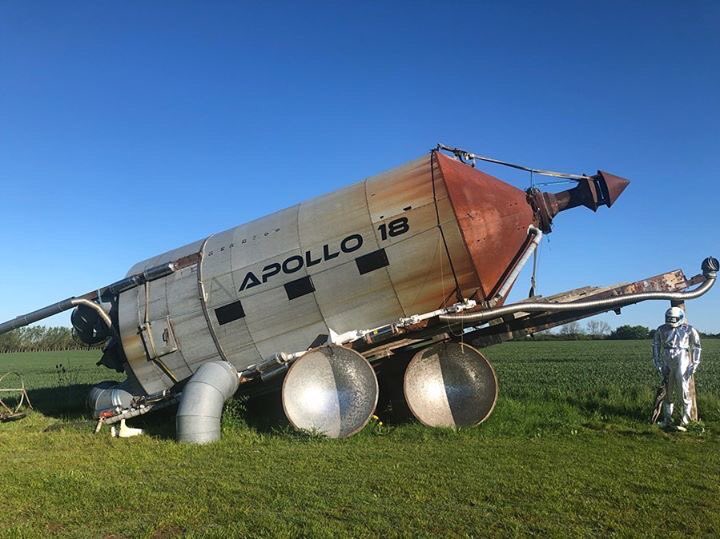 Well, what else do you do with a redundant turkey grain silo? NASA eat your heart out #holidaycottage #holidaycottages #ukshortbreaks #staycations#surreal #gardensofinstagram #spacetravel #lovebellegrove  <a href="/NASA/">NASA</a> <a href="/Visit_Suffolk/">Visit Suffolk</a>