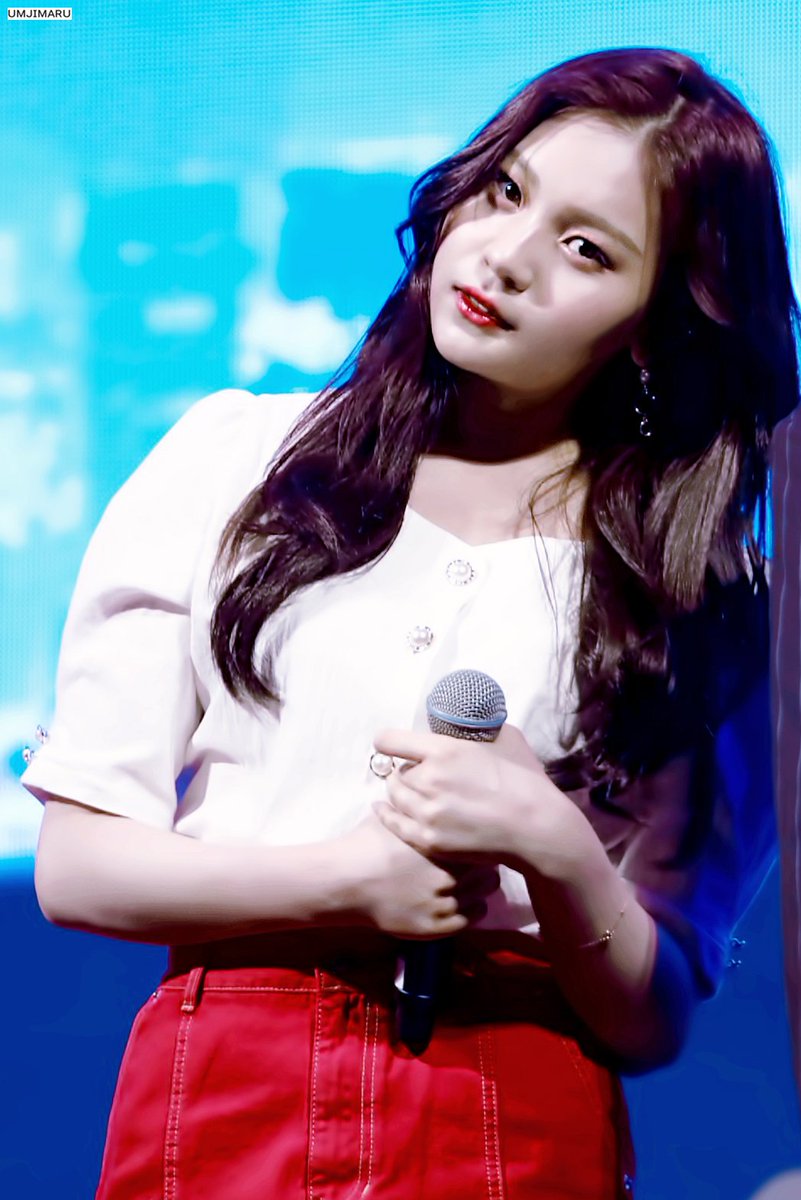 Umjimaru_'s tweet photo. 190531 k-pop music festival 엄지💕

#여자친구 #엄지 #김예원
#gfriend #Umji #オムジ https://t.co/sSXT8VEPij