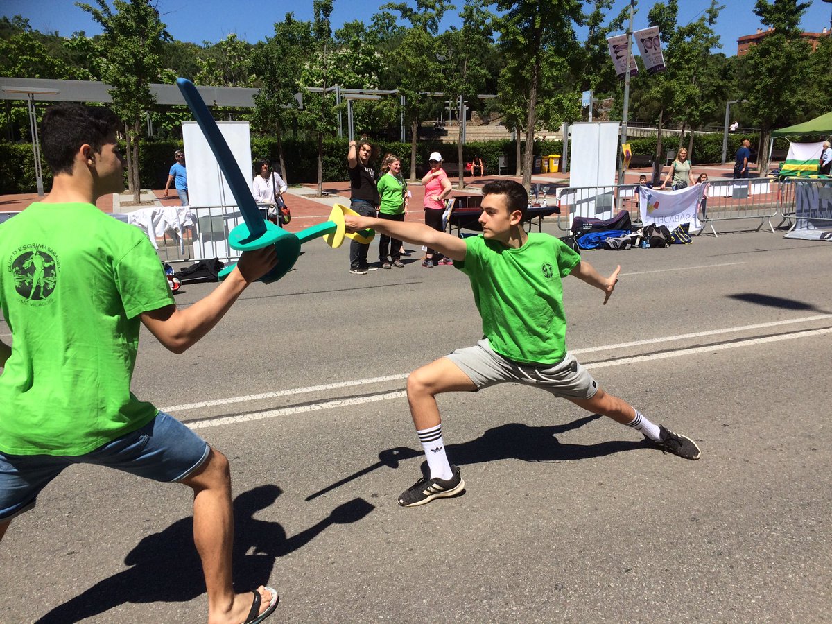 L’eix Macià i el Parc Catalunya ple d’activitats esportives dins el marc de la #FestaEsportSBD2019. 

#Esgrima #Hoqueipatins #Ultimate #Tennistaula

#EsportalCarrer #SabadellésEsport