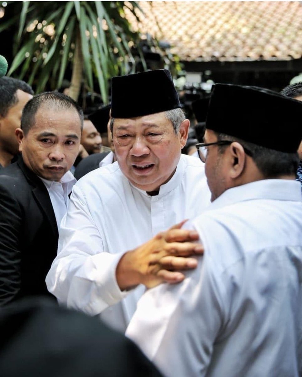 All my pray with you and all my heart goes to you. May allah grant her jannah aamiin. Stay strong pepo 🙏🙆 #SelamatJalanIbuAniYudhoyono