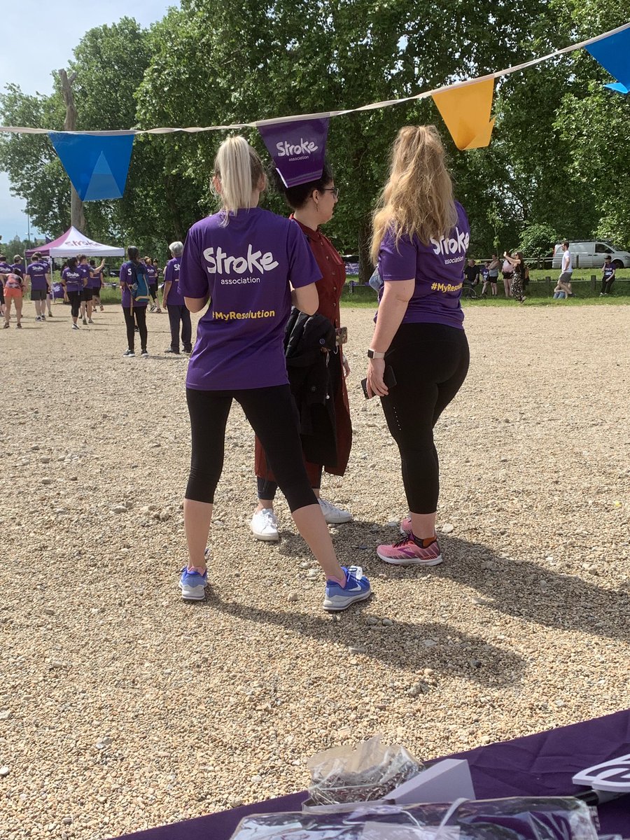 jamesdgreen02's tweet photo. The 5k ๐โโ๏ธ just about to get started @StrokeAssocLDN #ResRun. Huge thank you for taking park. Helping to raise funds for the @TheStrokeAssoc #RebuildingLives https://t.co/ejmbgJvTvd