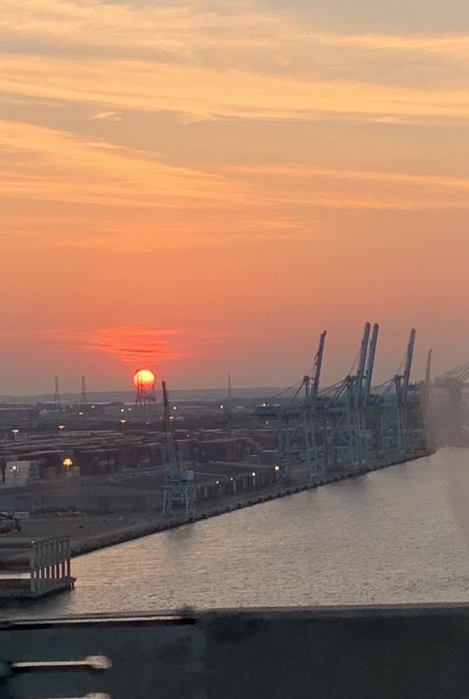 ErinRichman's tweet photo. Incredible sunrise just now from top of #DamesPoint overlooking @JAXPORT Blount Island. Somehow I captured this from the passenger seat... #gratitude #ilovejax https://t.co/WchzZ1hUSZ