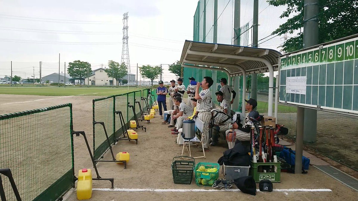 kantogakusei's tweet photo. 第4代表 東海大学

2年連続でシードチームを敗ってインカレの出場権を獲得。勢いづいた東海大学は立ち止まらない。本戦でもチームの一体感を武器に輝く栄冠を勝ち取る。 https://t.co/mNinq8c8ta