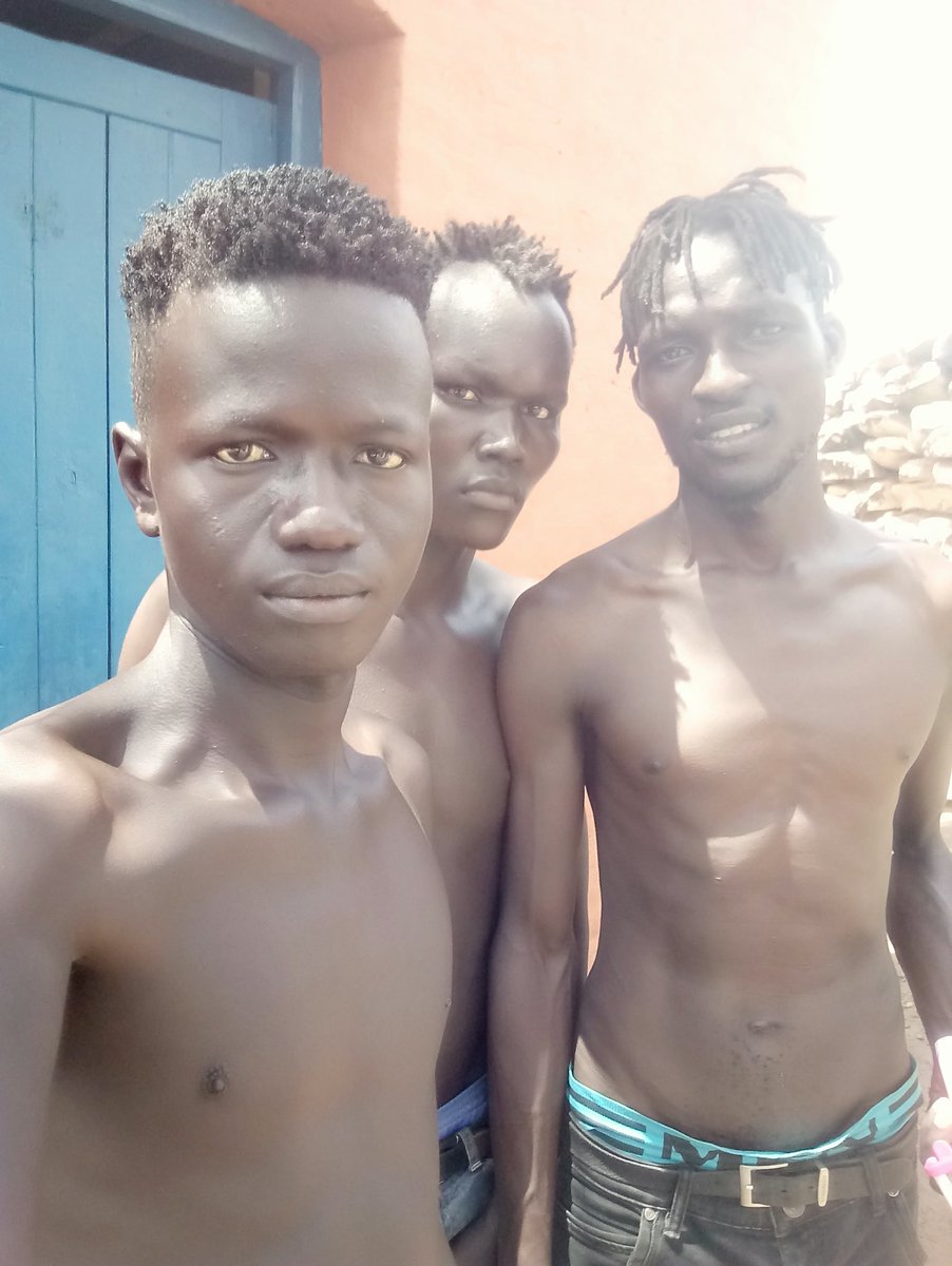 KenyaTuitakayo's tweet photo. These #RedVests comrades were wearing red T-shirts to the MADARAKA Day rally in Lodwar. Nanok didn't like it. He paid goons to beat them up. Police had to "arrest" them to protect them from the goons. Condition for release was they don't wear the red T-shirts.
#RedVestsProtests https://t.co/EozJn7KDM7