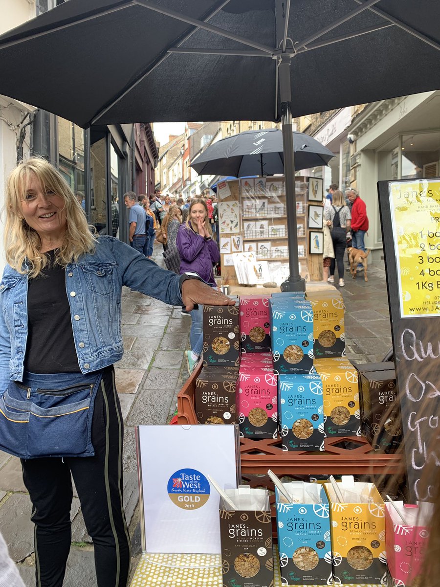 uttanutta's tweet image. We are here in our usual spot balancing on the hill and praying for sunshine ☀️ 
#frome #fromeindependent @morethanamarket #marketday #localfood #Somerset #smallbusinessowner #foodie #shoplocal #greattaste