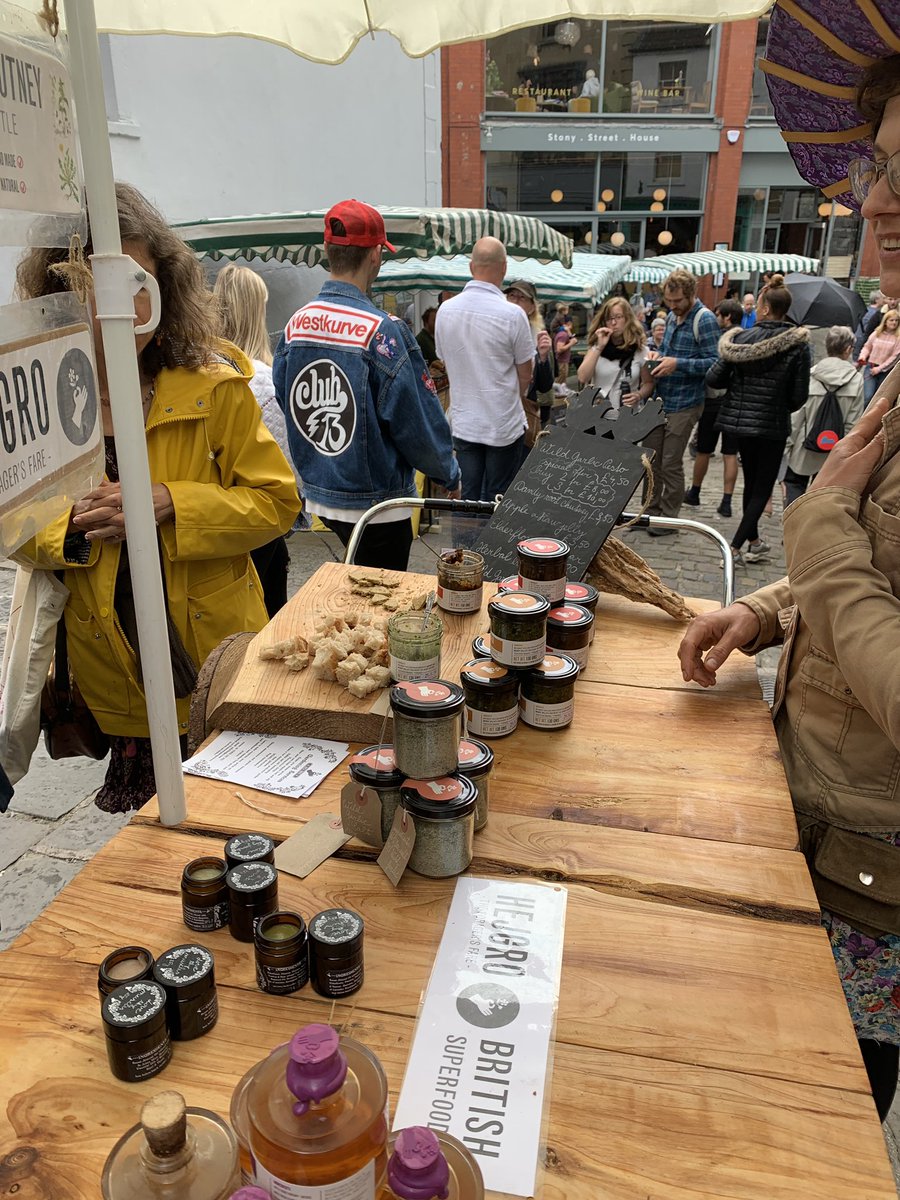 uttanutta's tweet image. We are here in our usual spot balancing on the hill and praying for sunshine ☀️ 
#frome #fromeindependent @morethanamarket #marketday #localfood #Somerset #smallbusinessowner #foodie #shoplocal #greattaste