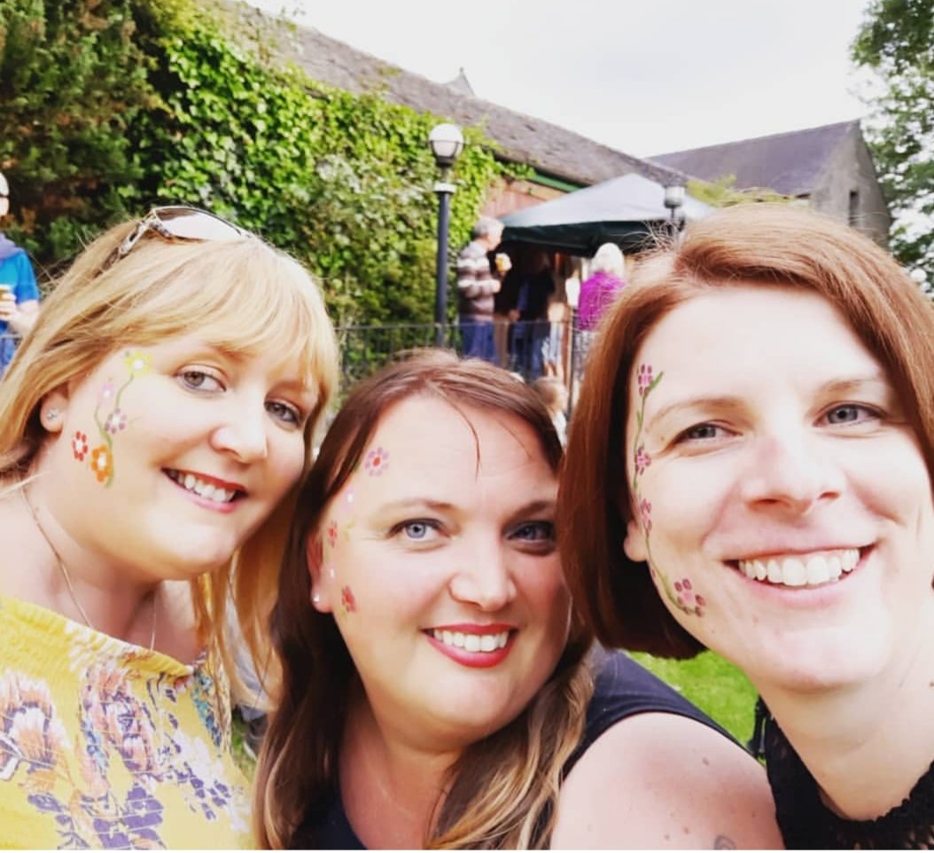 FiWhite76's tweet photo. Hartington Beer Festival. #YHAhartingtonhall Watching the husbands #thedisturbance https://t.co/HGJwnuwTQ0