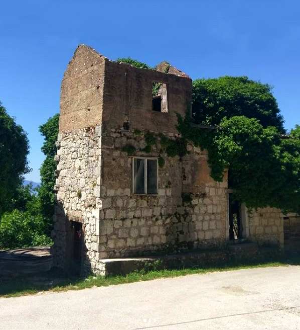 ZaostrogCroatia's tweet photo. 🙂🙃🙂 #Zaostrog #StaroSelo #RajNaZemlji #Croatia #MakarskaRiviera #Dalmacija #Jadran #CroatiaTravel #CroatiaFullOfLife #Adriatic #Viter #More #SplitskoDalmatinska #Hrvatska #Dalmatia #BeautifulPlace #ZaostrogBeach #ZaostrogRiviera https://t.co/W7J4PQTQzT
