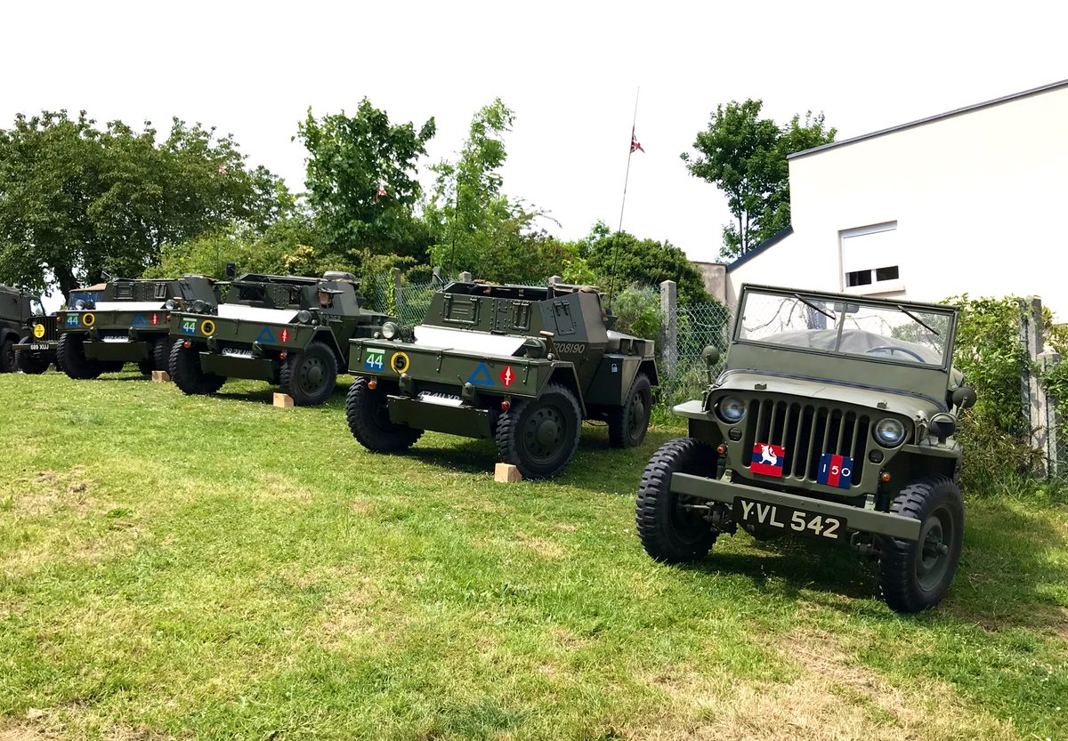 Allied Armour #DDay75 #FreeFrench #Sherman, #Sexton and a troop of #DaimlerDingos which had driven all the way from Kent 🙌 @ddayoverlordweb @CCCuration @DDay_Normandy @Normandy_Post @TheDDayStory @DDayTrust @N13lCl @DDayRevisited @cjhm_models @Dave360GMF @D_Day_75 @TankMuseum