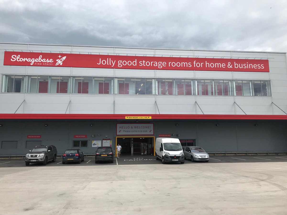 SDSolutionsPH's tweet image. Helping out Aayra get her goods stored before summer break #storagebase #subath #universityofbath #bathspauniversity sdsolutionsgroup.com/studentservice…