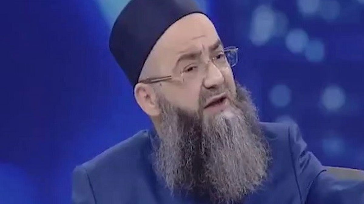 halktvcomtr's tweet photo. Cübbeli Ahmet: Eğer ben dini kullanarak kazanç elde ettiysem bana lanet olsun

https://t.co/s45S3jgC2Q https://t.co/vIurTMzSMP