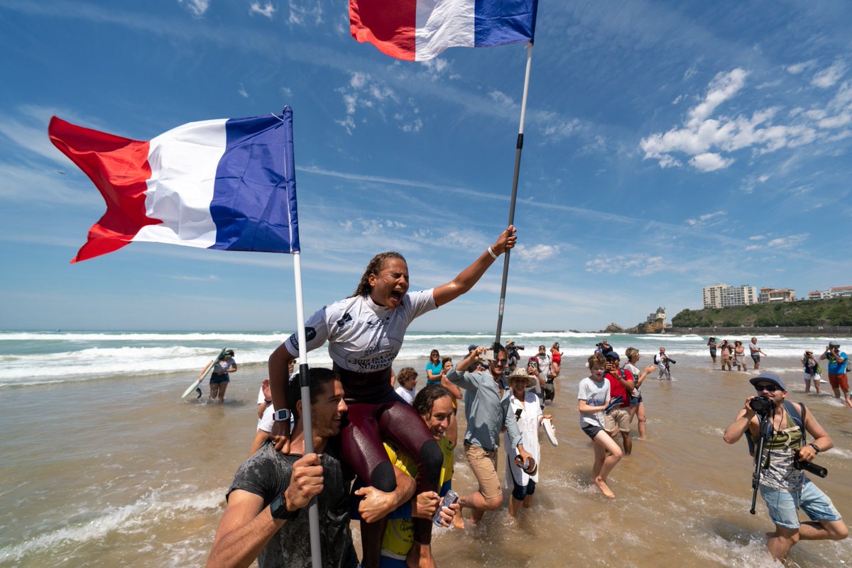 ISAsurfing's tweet photo. Alice Lemoigne 🇫🇷 is your new ISA Longboard World Champion! #GoldMedal #ISAworlds #ISAWLSC #biarritz #france https://t.co/UgfoYPkPcd