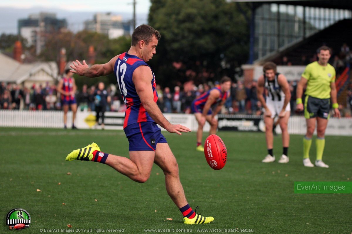 PortMelbourneFC's tweet photo. Ex-@CollingwoodFC @AFL Premiership Player Jarryd Blair today against his old club: 

28 possessions (incl. 20 contested), 8 tackles and voted Best on Ground in a 42-point victory. 

He’s a Borough now....and how good!? 😍😍

#BornAndBred 

📸: @EverArtImages https://t.co/E8MS3DNgn6