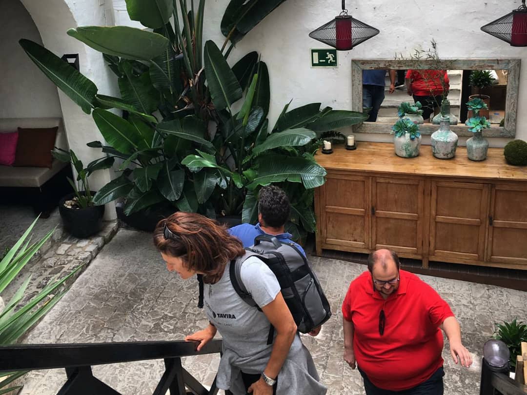 AETCadiz's tweet photo. Este viernes, la @aetcadiz estuvo en #Tarifa para preparar nuestro próximo evento que será la caña 😍 Ideal para empezar el veranito!! Mil gracias a los maravillosos compis de @TurmaresTarifa por las fotos 😘🔝
¡Que tengáis muy buen domingo!
#aetc #aetcadiz #aetcimparable https://t.co/ApUBhuvPJS