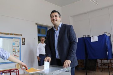 View image on Twitter