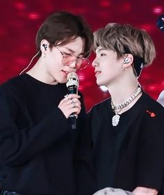 yoonie green 🍀 tweet media