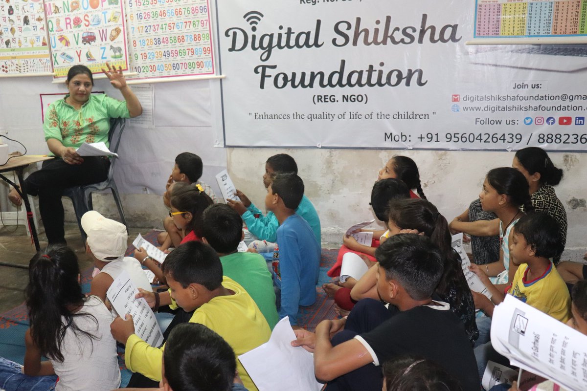 shiksha_digital's tweet image. #Third day of #cultural_classes ,
Digital Shiksha Foundation organized a cultural summer classes in Lodhi Road #DSF camp in Delhi,so that the more and more children learn their dialect and for the next generation, we will learn our language.