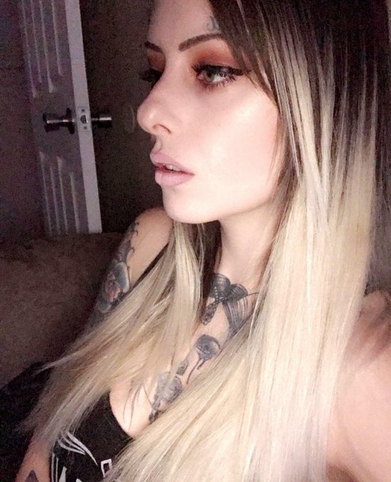 with a thousand lies and good disguise hit em right between the eyes. https://t.co/Cbk0Zy8Nbc<a href="/tag/motivationmonday"class="tags"><span>#motivationmonday</span></a>