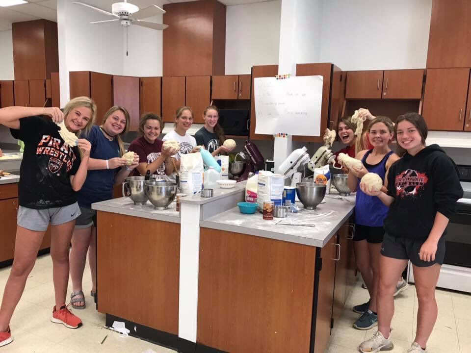 CoachCox11's tweet photo. Apple dumpling workshop for Anchor Fest weekend! #teambonding #lovethesekidsalready https://t.co/uspGzAs0vO
