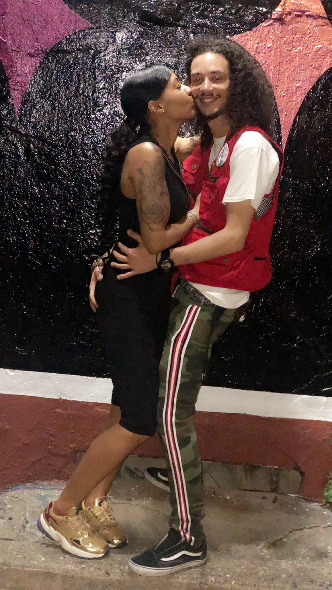 Jose_Stacks's tweet photo. #PizzaZoo #LilGrip 😜 https://t.co/aiZ2rD9ch4