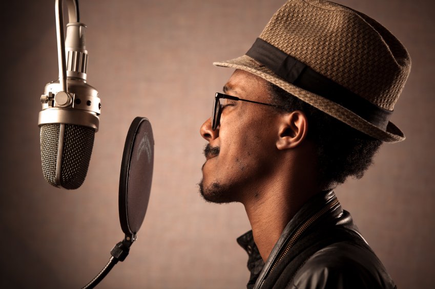 DubCorner's tweet photo. #bookyoursessions @dzlrecords 

@dalevirgo 

$3000 per hour for studio time, book today 

Work with the best...

Get the best vocal sound...

 DM us for Details #thedizzlelab #jamaica #studio #recordingstudio #audioengineer #engineer https://t.co/lNwCmRIXCD