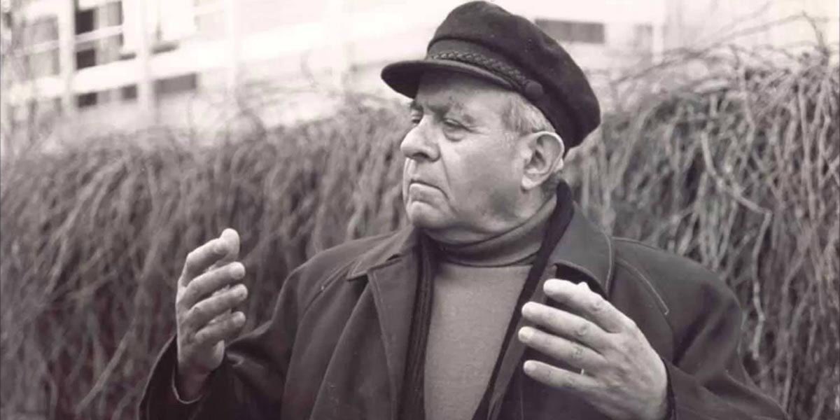 Evet, 
Ağlamaklı oluyorum, demdir bu. 
Hani, 
Kurşun sıksan geçmez geceden, 
Anlatamam, 
Nasıl ıssız, 
Nasıl karanlık... 
Ve zehir, zıkkım cıgaram.
Gene bir cehennem var yastığımda
Gel artık...
#AhmedArif