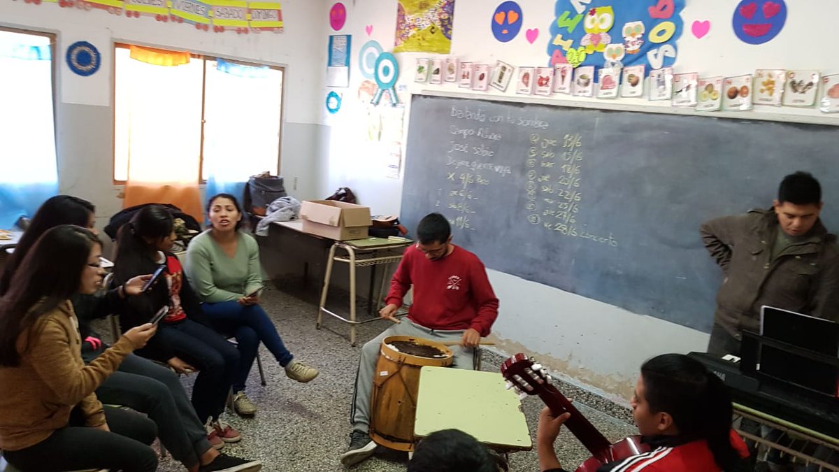 Coro Ecos del alma con equipo completo!. Actividades corales con instrumentos musicales <a href="/UrtubeyJM/">Juan Manuel Urtubey</a> <a href="/aniberruezo/">analia berruezo</a> <a href="/fguillesaavedra/">GUILLERMO SAAVEDRA</a> <a href="/artydance23/">Gilda Rodríguez</a>