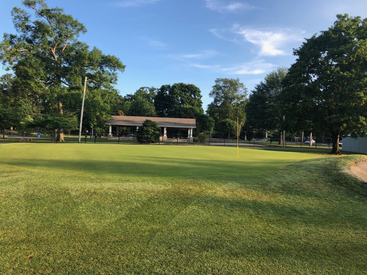 GolfBGKY's tweet photo. 2019 Paul Walker Memorial’s 18th hole. Could this green decide our next rock legend? Time will tell soon. #walkerrock https://t.co/7rtmUpktmY