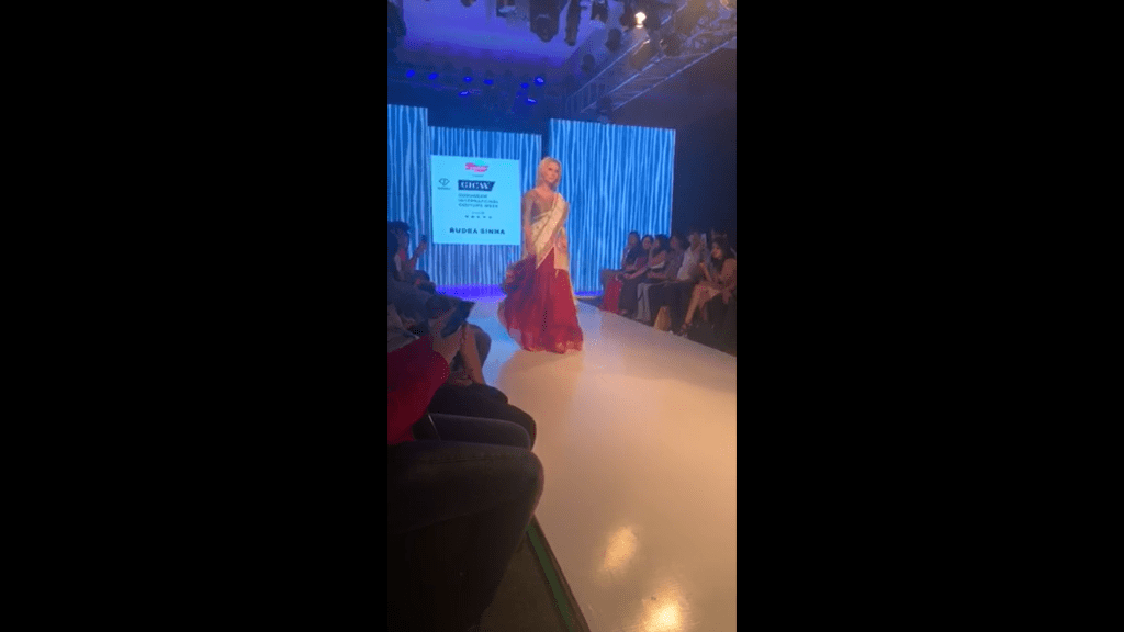 VermaFamilyFans's tweet photo. Anca Verma as the showstopper at the Gurugram International Couture Fashion Weekend https://t.co/H0H5K0aYcV https://t.co/cC37WOrJ1q
