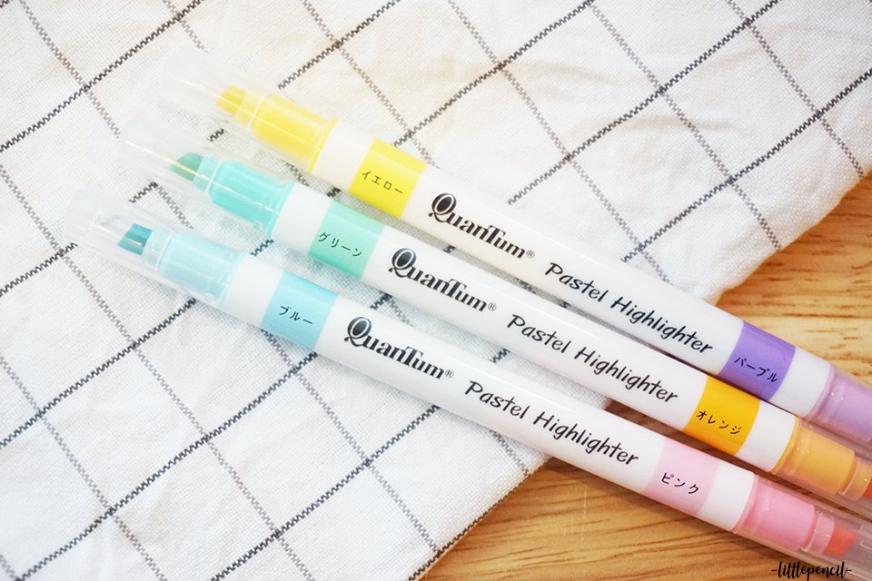mylittlepencil7's tweet photo. 𝐐𝐮𝐚𝐧𝐭𝐮𝐦 : 𝐐𝐇 𝟕𝟗𝟎 /𝐏𝐚𝐬𝐭𝐞𝐥 𝐇𝐢𝐠𝐡𝐥𝐢𝐠𝐡𝐭𝐞𝐫 💛🧡 รีวิวปากกาไฮไลท์โทนสีพาสเทล รุ่นนี้มีความพิเศษตรงที่มี 2 สีในด้ามเดียว ใครชอบขีดข้อความเยอะใช้สีโทนอ่อนจะช่วยอ่านหนังสือได้ง่ายขึ้นนะ พิกัดห้างสรรพสินค้า,ร้านเครื่องเขียน ราคา 20 บาท #รีวิวเครื่องเขียน https://t.co/uGvvLHuXdZ