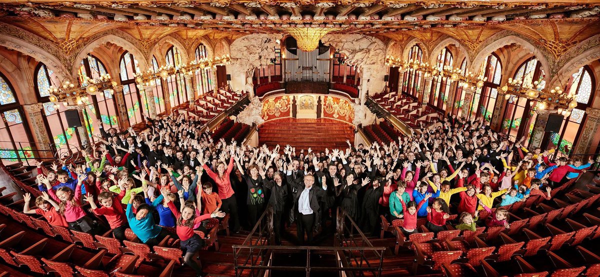 JordiMadd's tweet photo. Un plaer signar les notes al programa del #Requiem de #Verdi participatiu avui 17:00 @palaumusicacat #Inbocca a tothom! @Corjove @CordeNoies @Orfeo_Catala @OrquestraOBC @simonhalsey @iwonasobotka @ColombaraBasso @estevenabona #Barcelona #RequiemVerdi https://t.co/JC1TTKX7IF https://t.co/mvo0SooS6E