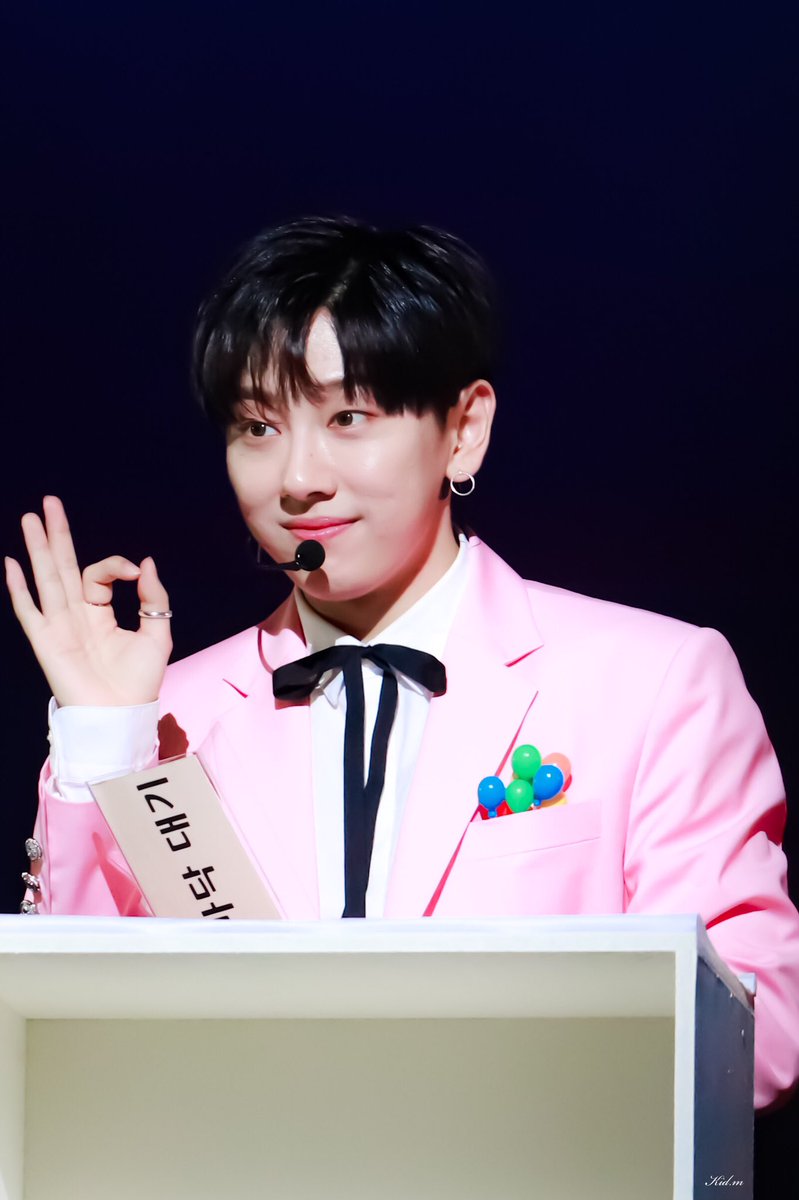 kid_roh's tweet photo. 190301 biRTHday party
솔로 팬미팅 

#노태현 #태현 #ノテヒョン #ノテ #ROHTAEHYUN #TAEHYUN  #biRTHday #biRTHday_party 
#팬미팅 #HOTSHOT #핫샷 https://t.co/CmxX1UJnSv