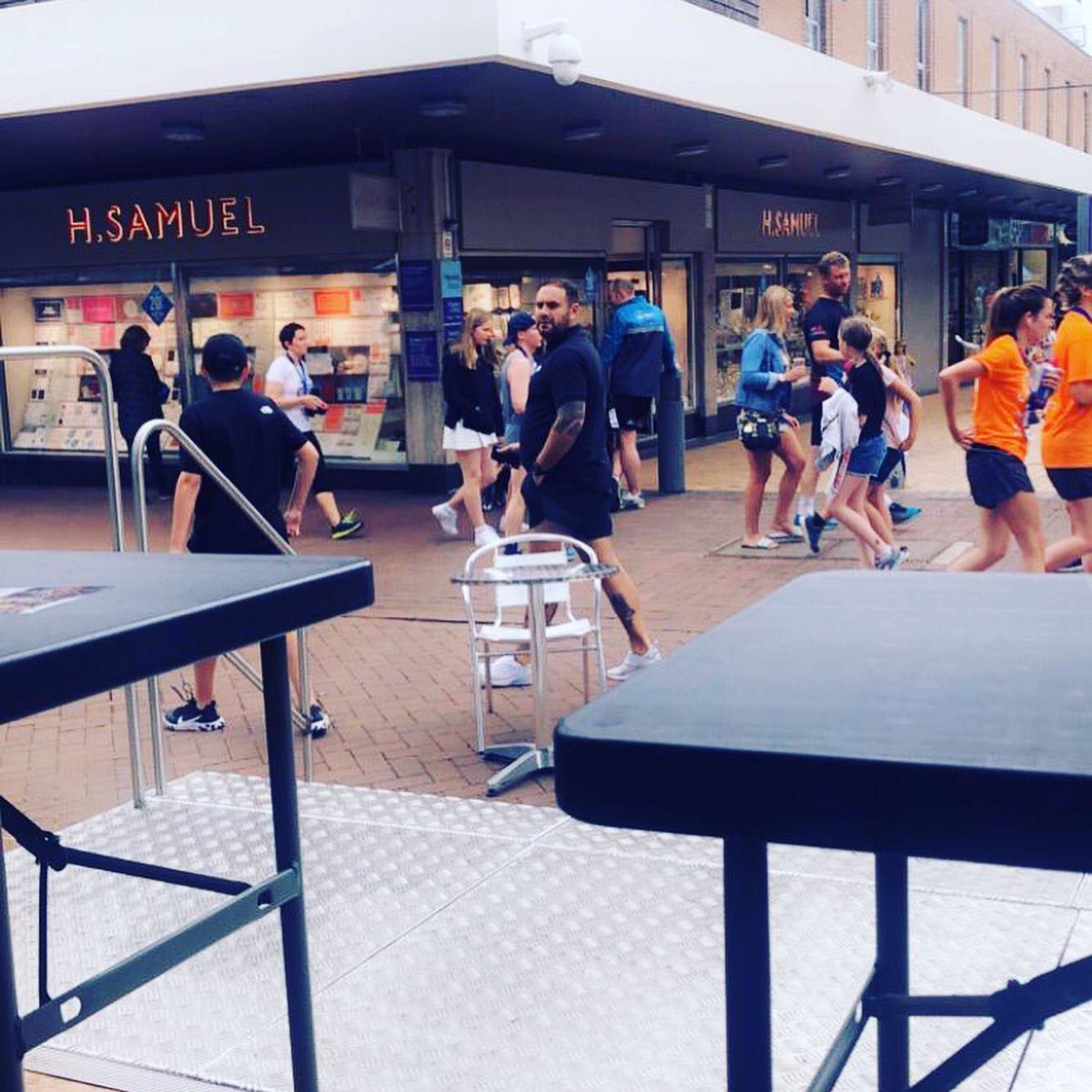 CookesStorage's tweet image. We were a bit busy at the start to grab a picture, but we’re still here at the fantastic Great Midlands Fun Run. Stop by and see Deven, helping out on the queries desk. It’s a bit wet though. 

#gmfr #gmfr2019 
#greatmidlandsfunrun #greatmidlandsfunrun2019 #suttoncoldfield