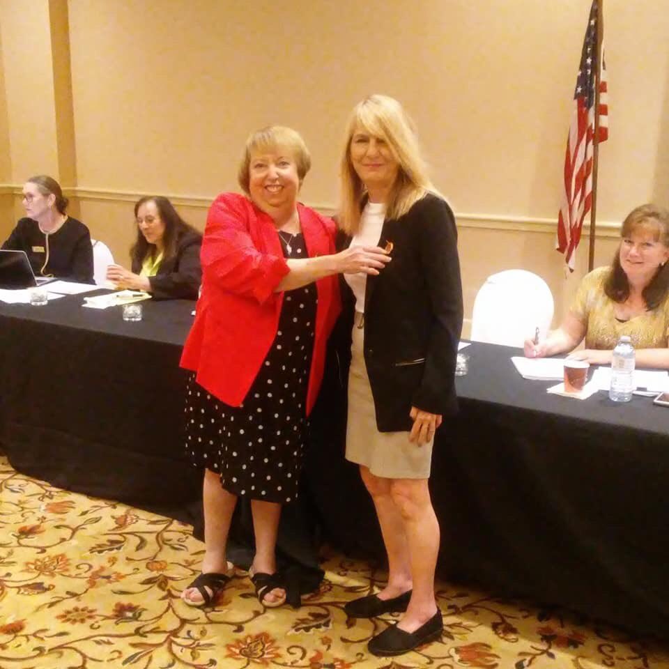 DawnBukaj's tweet image. Past #PFRW President Mary Barkett awarded a past president pin making her part of an exclusive group of women leaders who’ve given so much to further the Republican cause and Republican Women in Pennsylvania 🐘🇺🇸🐘 @51Jf