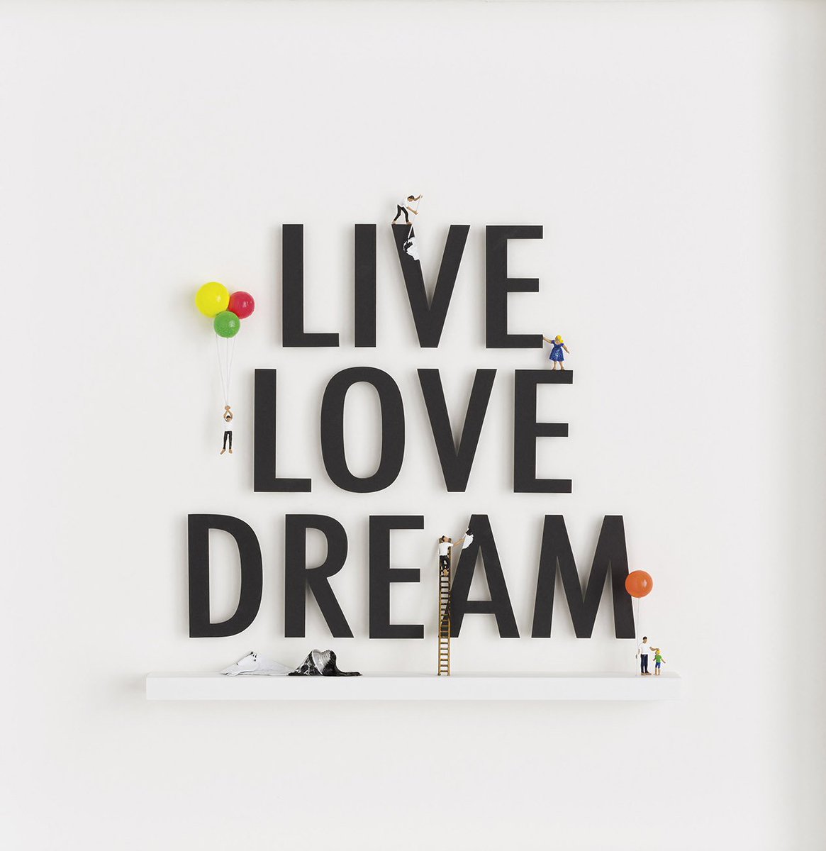 Cardiff_FineArt's tweet photo. Whilst it's bad weather outside, the mood is lifted here in the gallery! Nic Joly's joyful wall-sculptures combine the freedom of street art within the beautifully mounted space of fine art. See more of his work here or pop into the gallery -
https://t.co/u1ubepTDzp https://t.co/7W0NUCnnnA